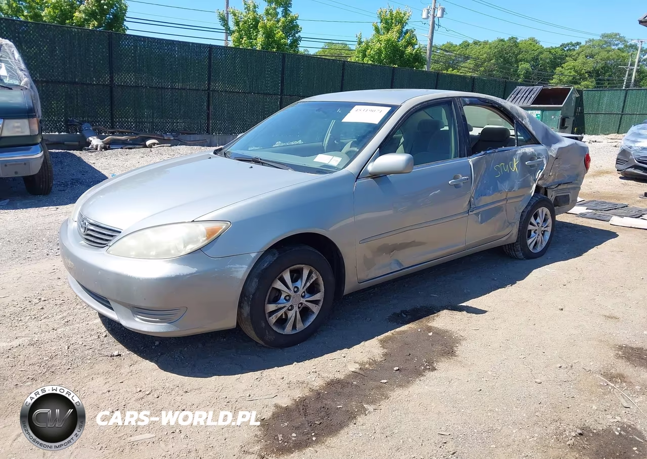 2005 Toyota Camry Le VIN:4T1BE32K65U578996 - 2