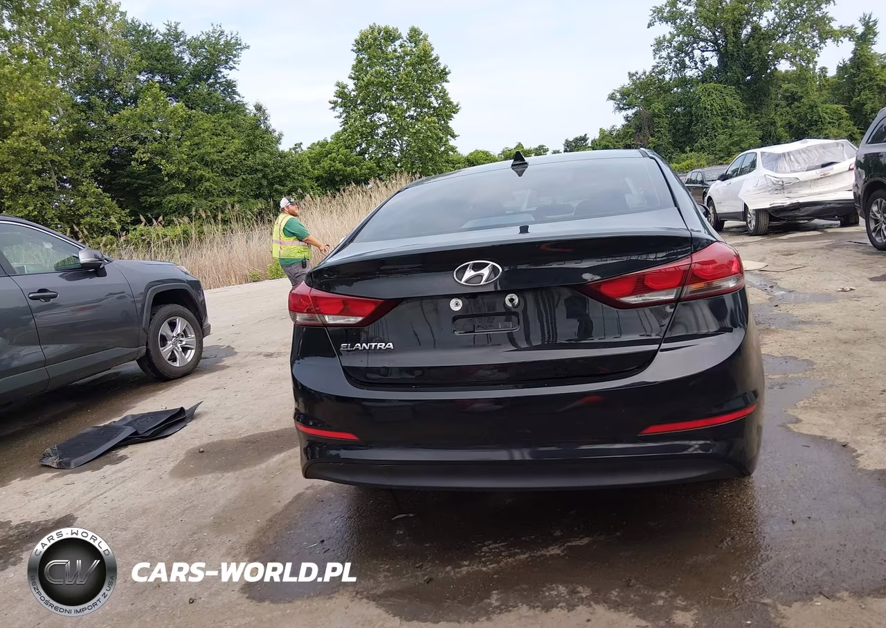 2018 Hyundai Elantra Value Edition VIN:5NPD84LF7JH323760 - 16