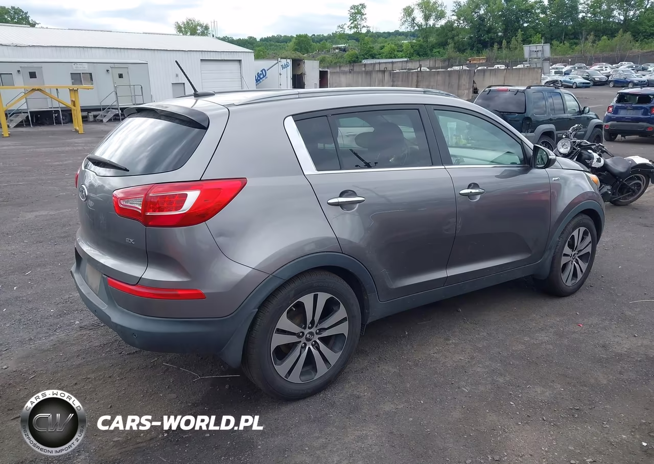 2011 Kia Sportage Ex VIN:KNDPCCA25B7037353 - 4