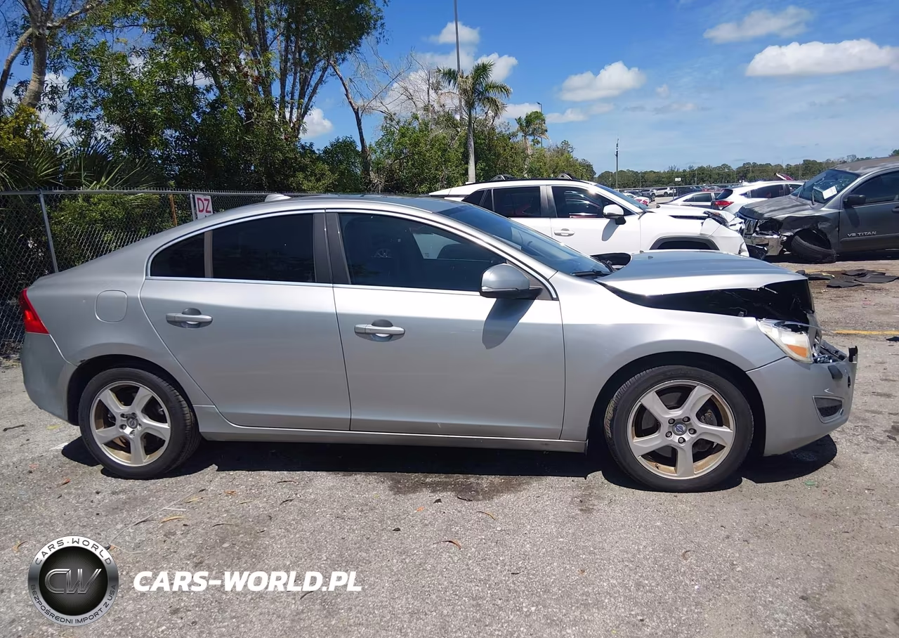 2013 Volvo S60 T5 VIN:YV1612FS6D1220815 - 13