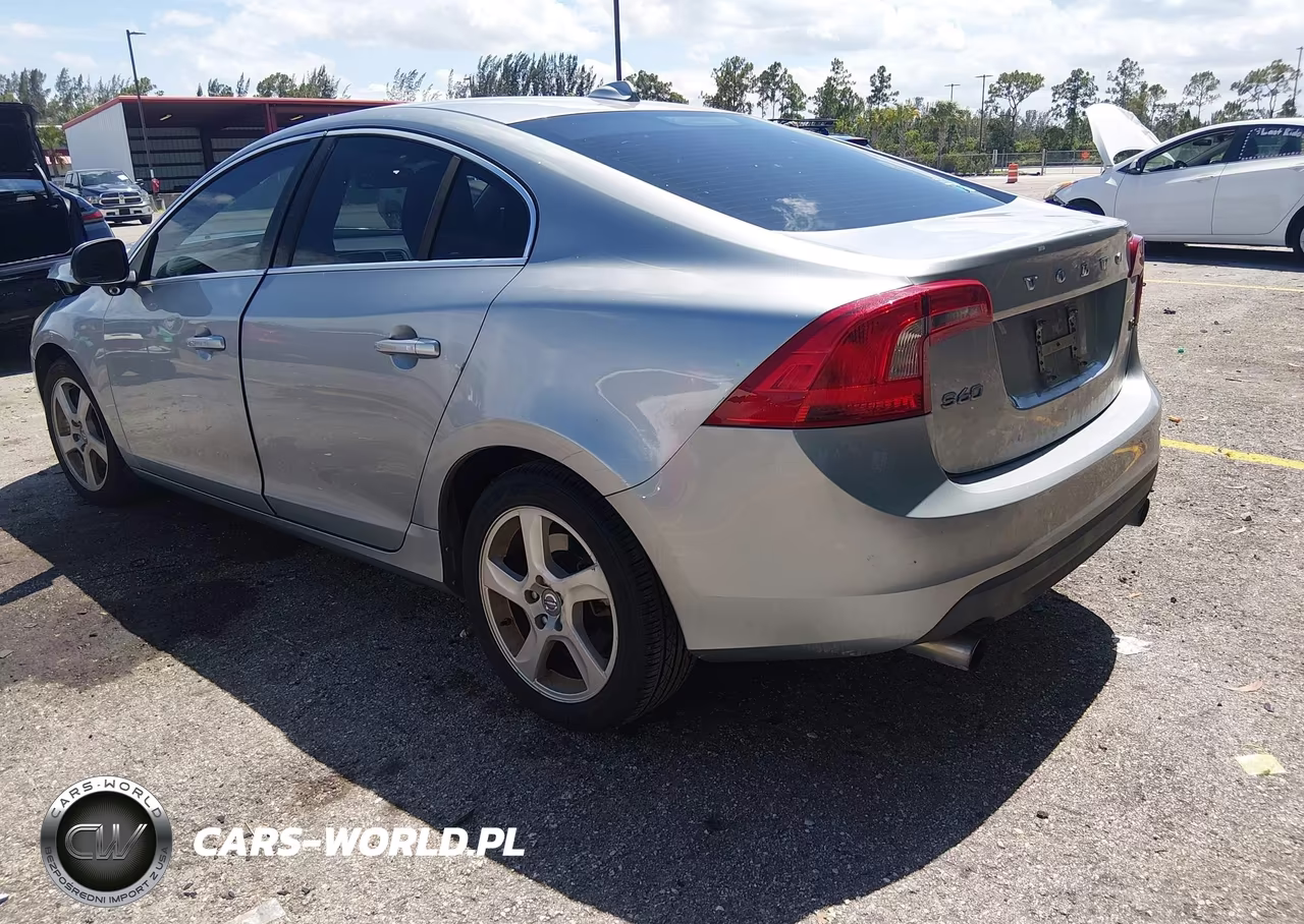 2013 Volvo S60 T5 VIN:YV1612FS6D1220815 - 3