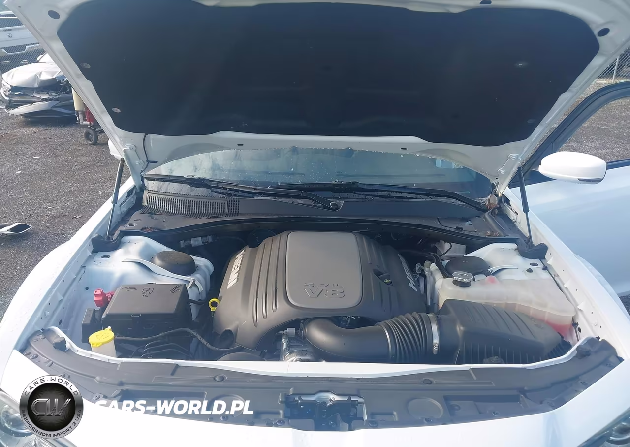 2023 Chrysler 300 300S VIN:2C3CCABT7PH657891 - 10