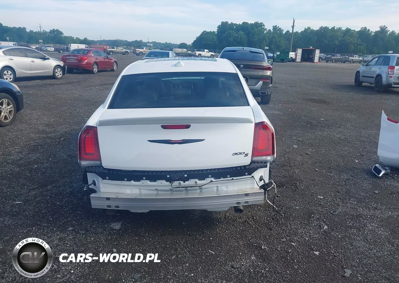 2023 Chrysler 300 300S VIN:2C3CCABT7PH657891 - 16