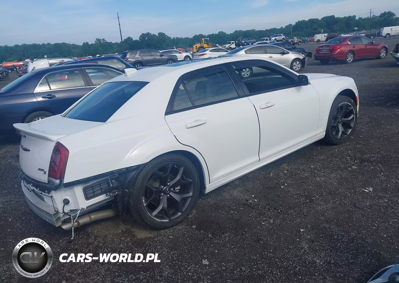 2023 Chrysler 300 300S VIN:2C3CCABT7PH657891 - 4