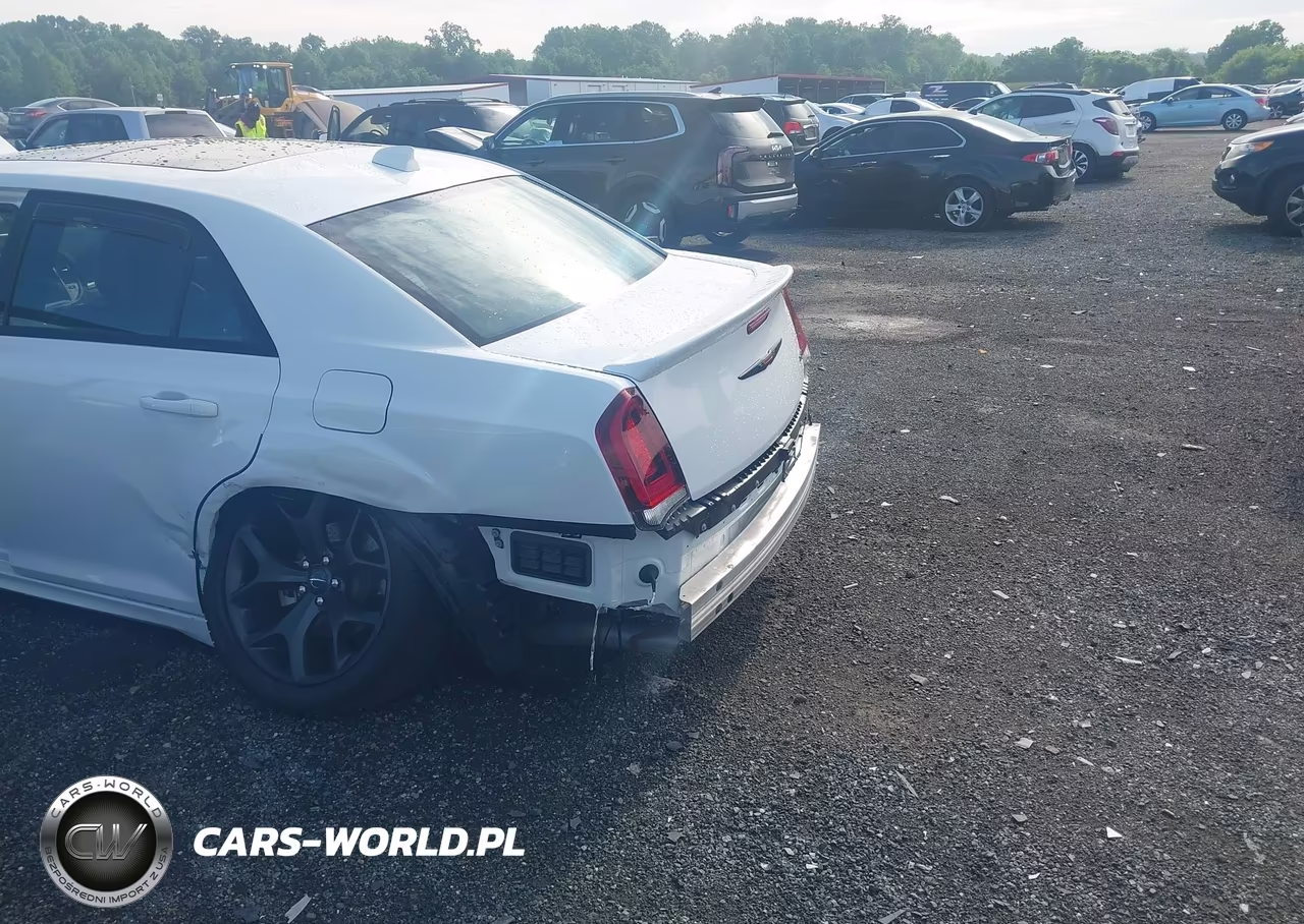 2023 Chrysler 300 300S VIN:2C3CCABT7PH657891 - 6