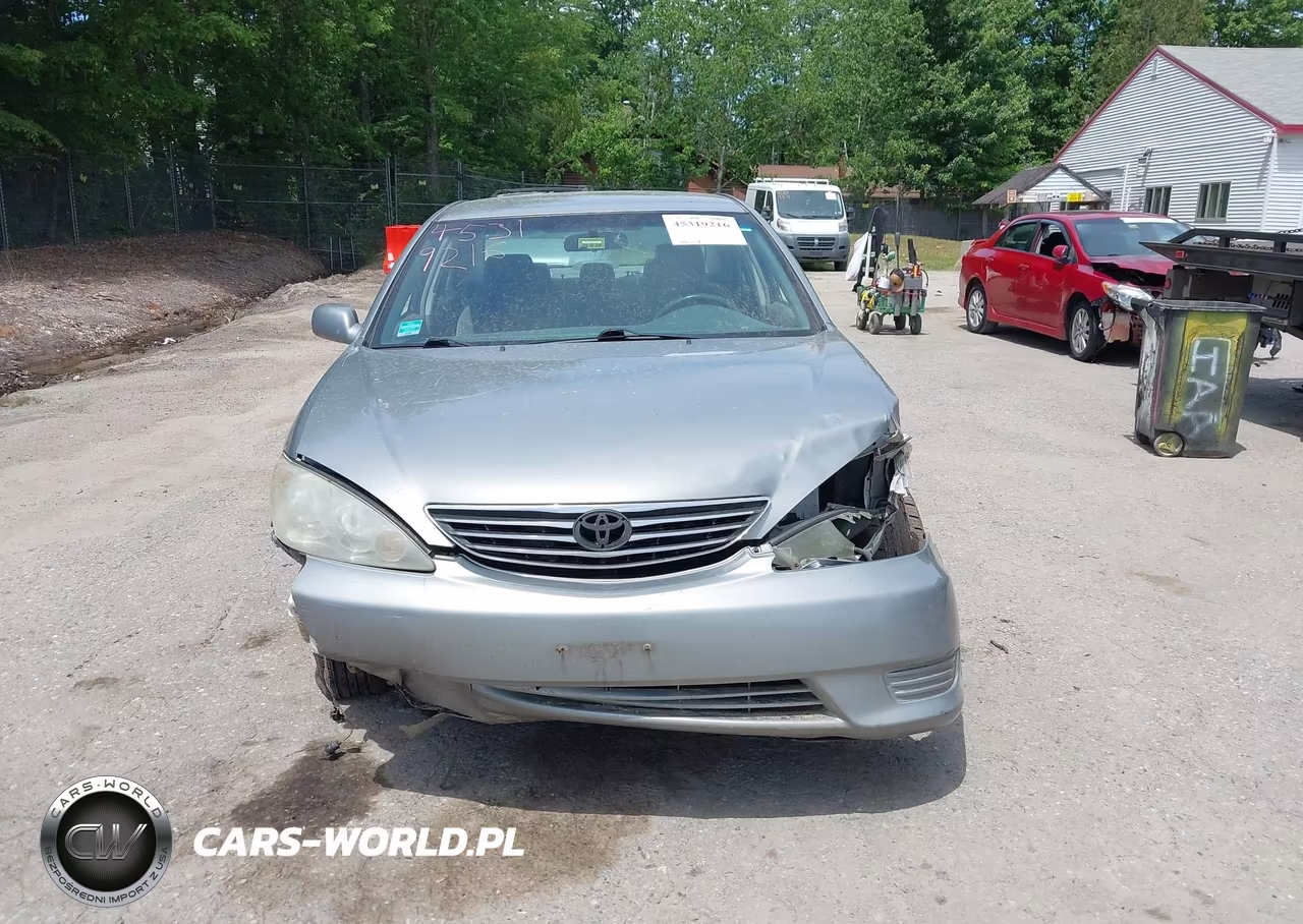 2005 Toyota Camry Le VIN:4T1BE32K95U542090 - 12