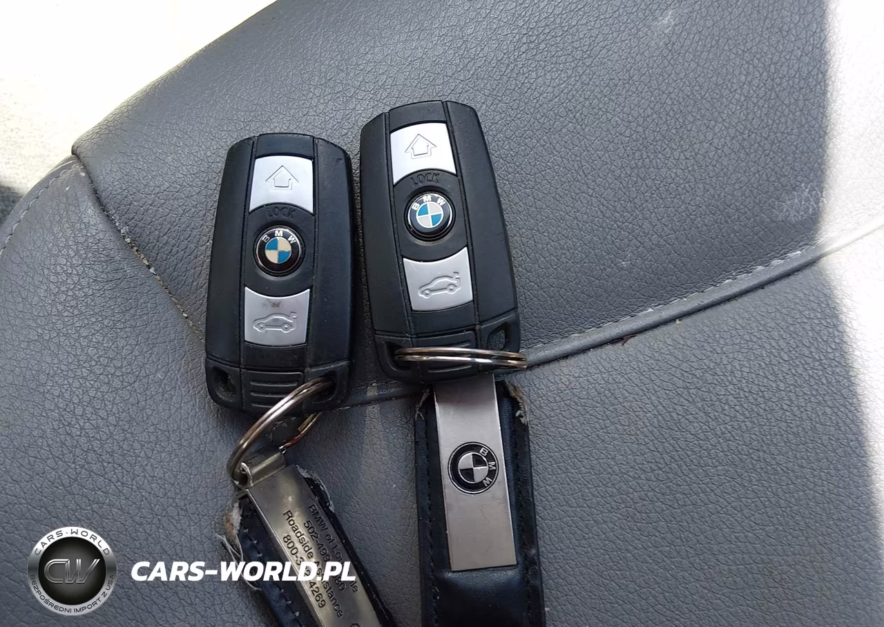 2011 BMW 328I VIN:WBAPH7G58BNN05238 - 11