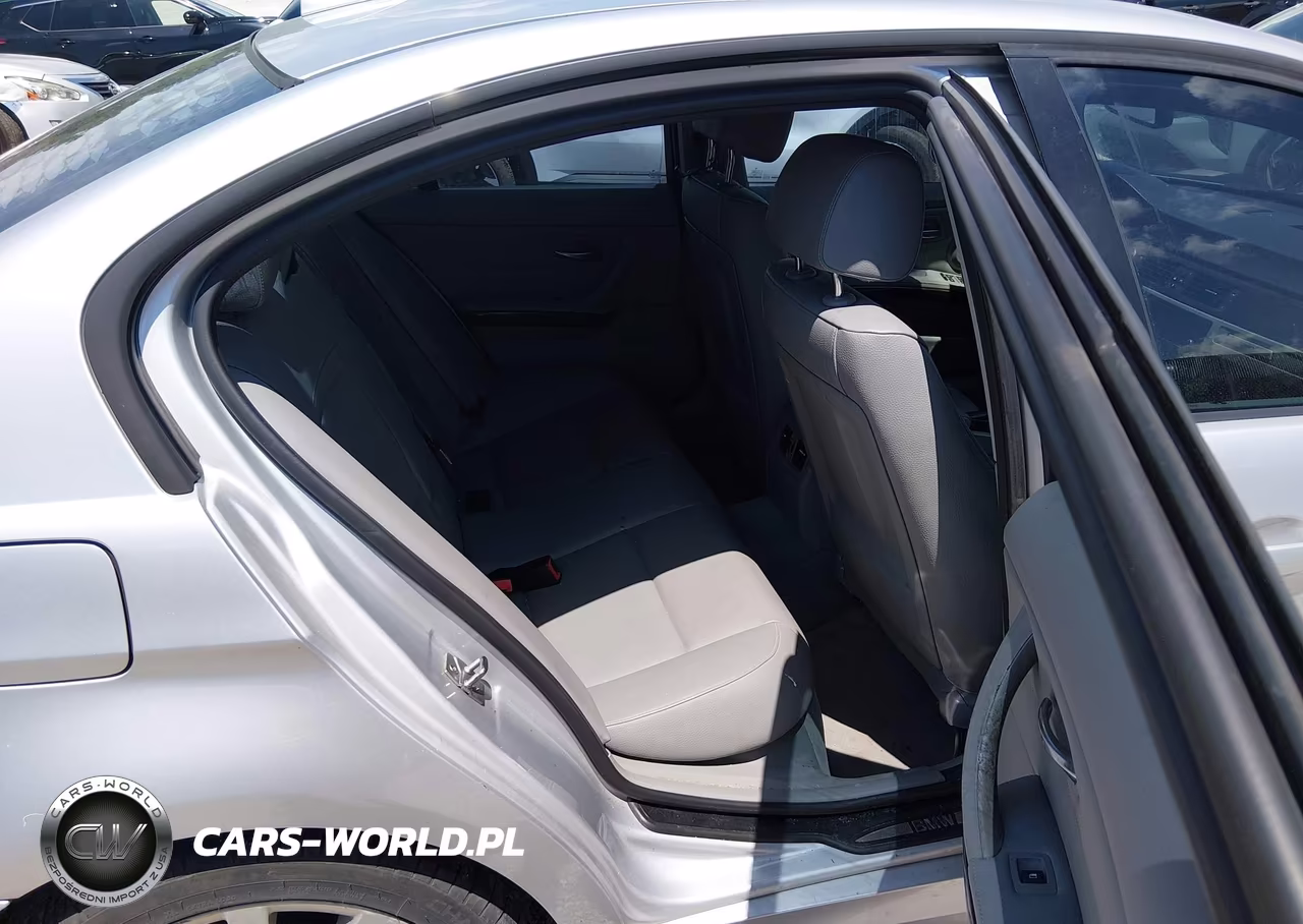 2011 BMW 328I VIN:WBAPH7G58BNN05238 - 8