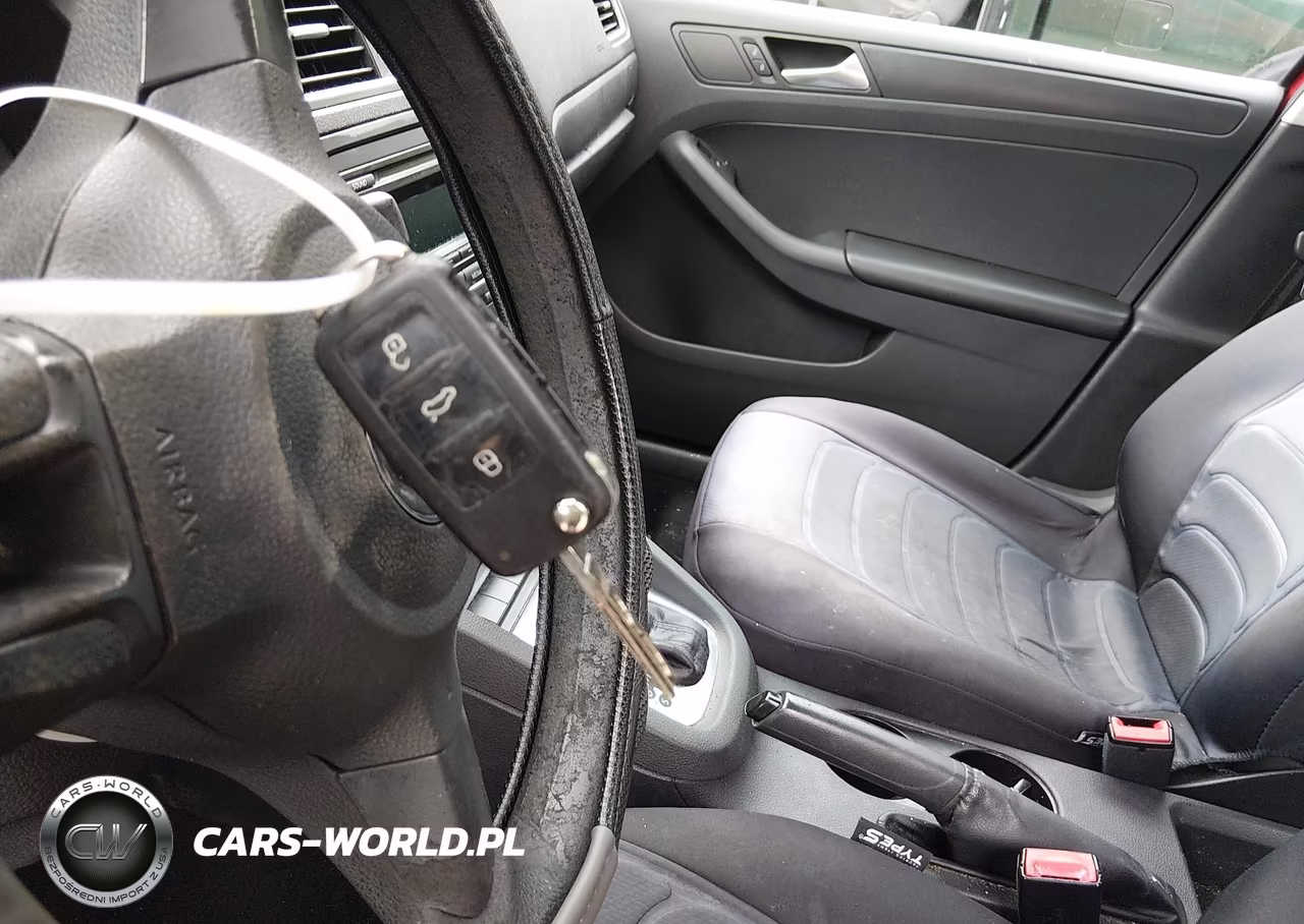 2013 Volkswagen Jetta 2.0L S VIN:3VW2K7AJ6DM382148 - 11