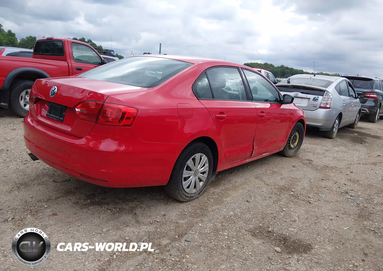 2013 Volkswagen Jetta 2.0L S VIN:3VW2K7AJ6DM382148 - 4