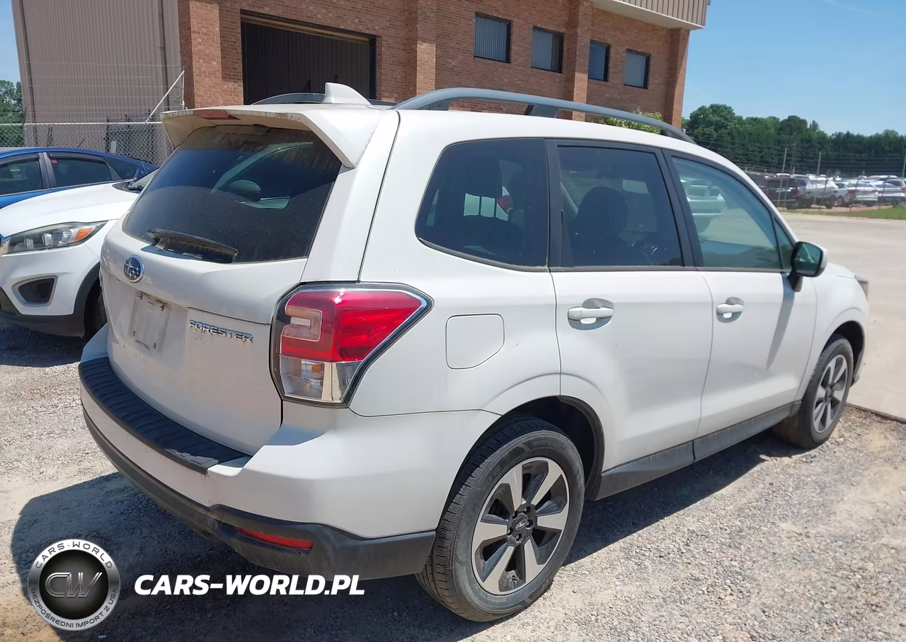 2018 Subaru Forester 2.5I Premium VIN:JF2SJAGC7JH602099 - 4