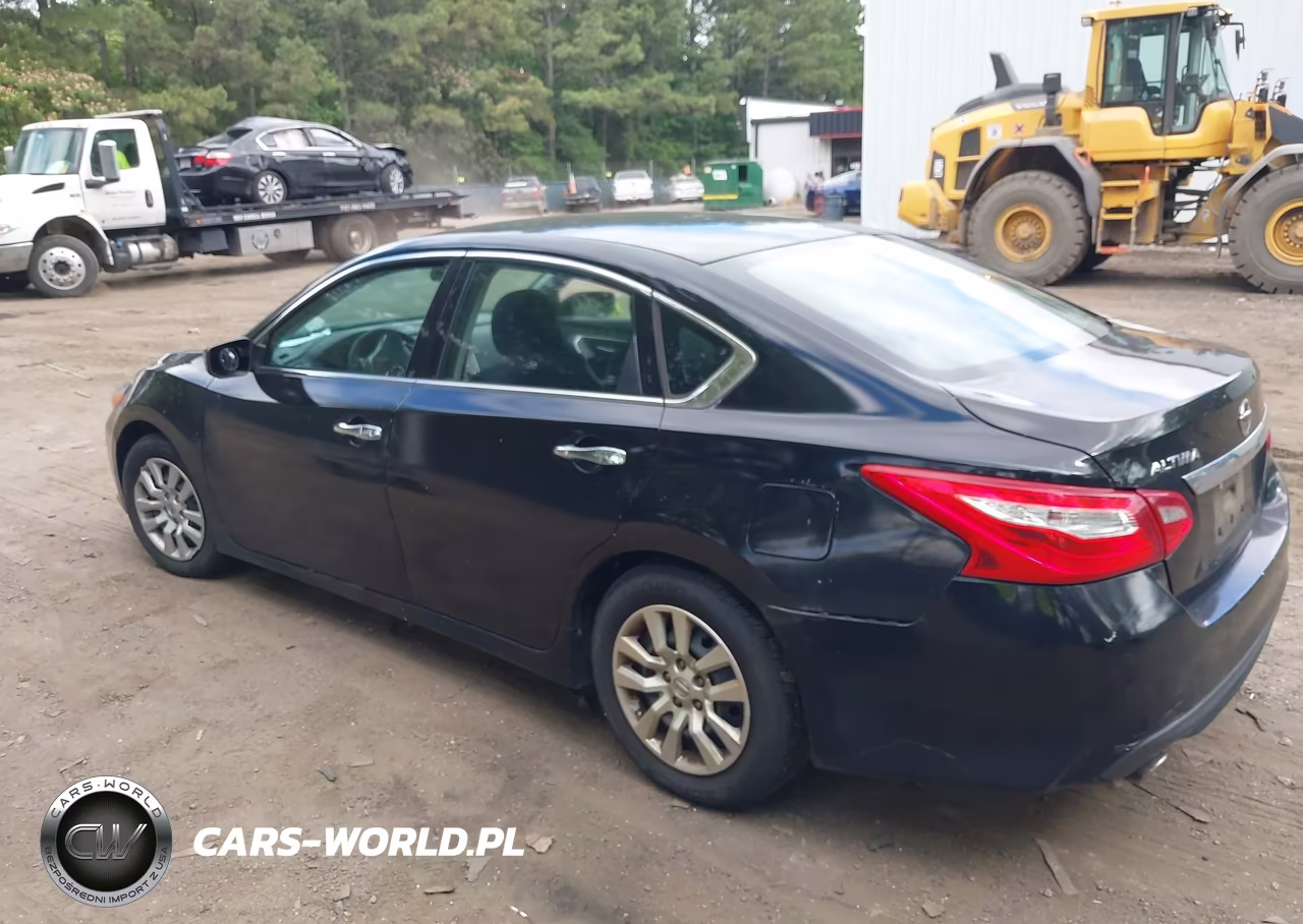 2017 Nissan Altima 2.5 S VIN:1N4AL3AP3HN360649 - 3