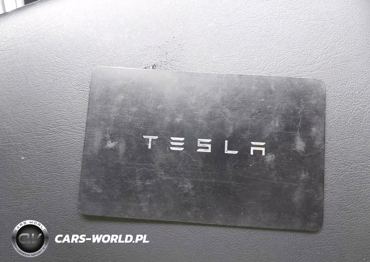 2024 Tesla Model Y Long Range Dual Motor All-Wheel Drive VIN:7SAYGDEE5RF995404 - 10