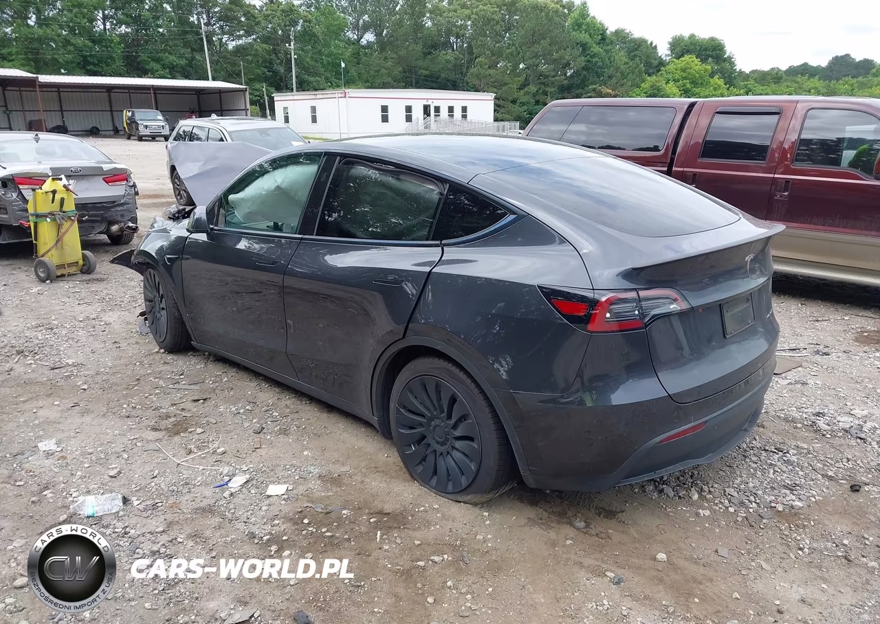 2024 Tesla Model Y Long Range Dual Motor All-Wheel Drive VIN:7SAYGDEE5RF995404 - 3