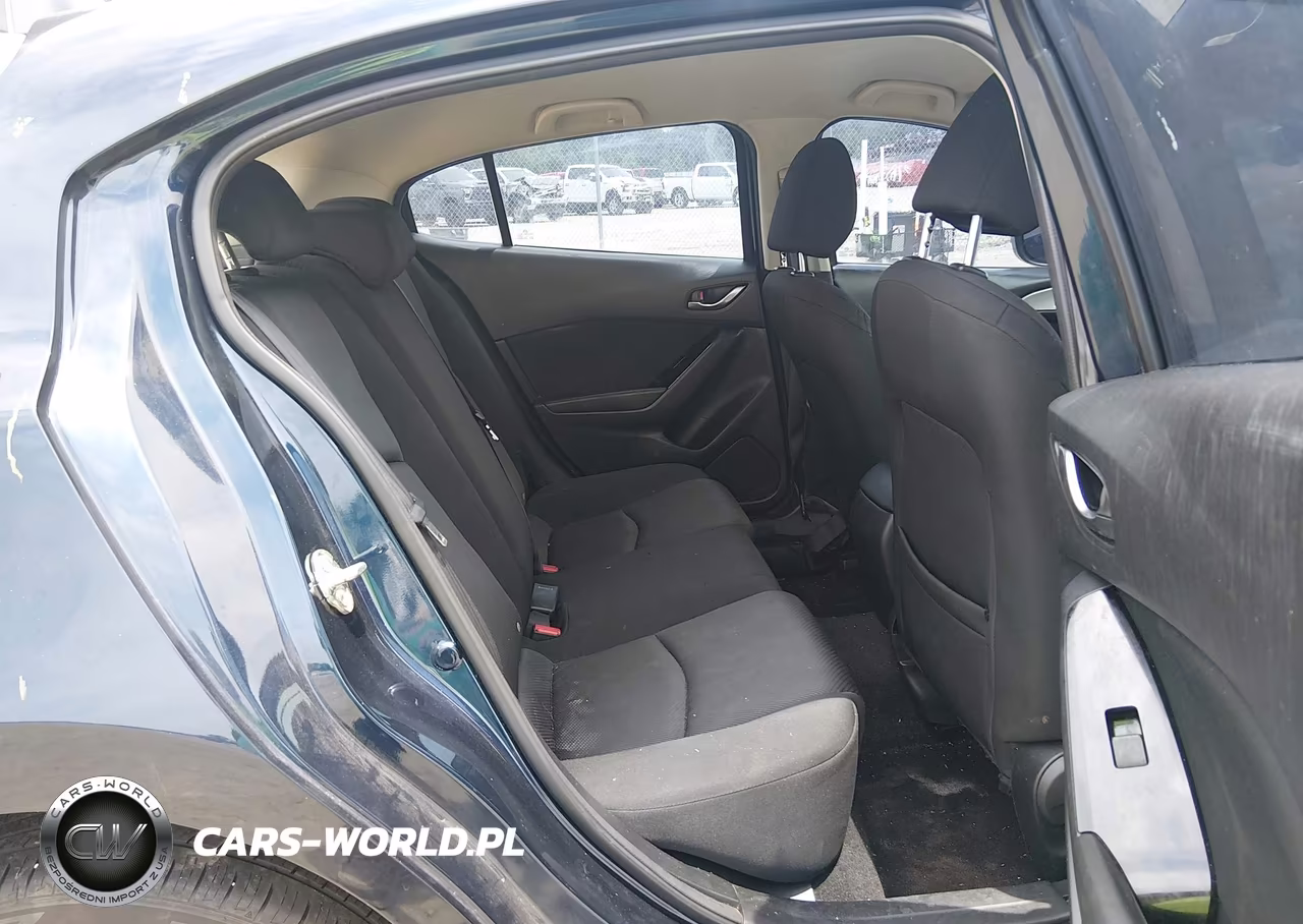 2018 Mazda Mazda3 Sport VIN:3MZBN1K76JM200810 - 8