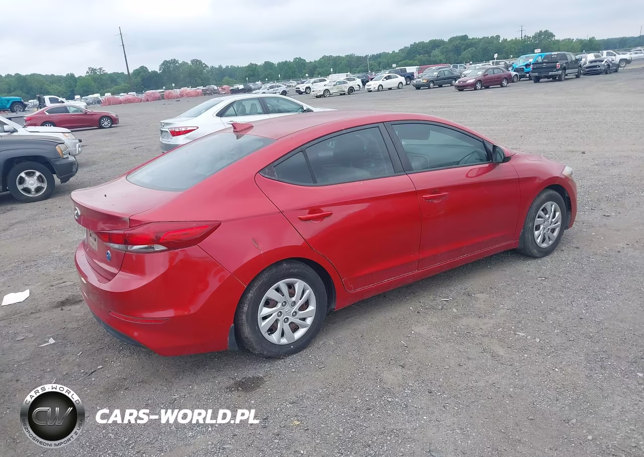 2018 Hyundai Elantra Se VIN:5NPD74LFXJH368484 - 4