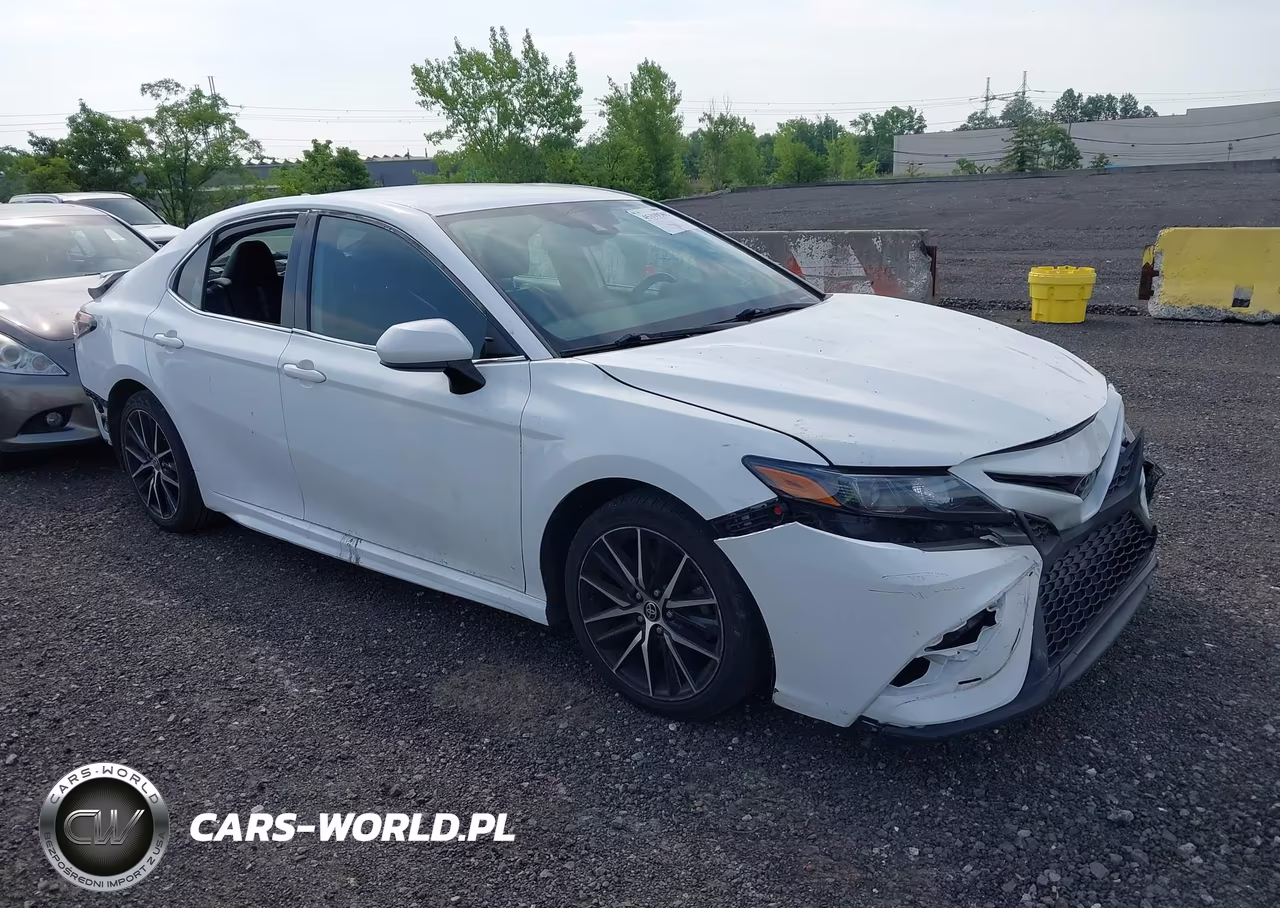 2021 Toyota Camry Se – zdjęcie 1 z 17