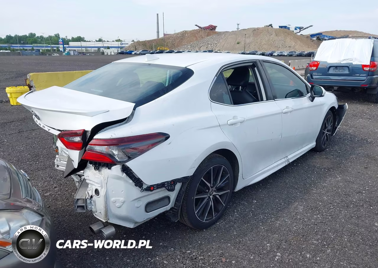 2021 Toyota Camry Se VIN:4T1G11AK0MU516810 - 4
