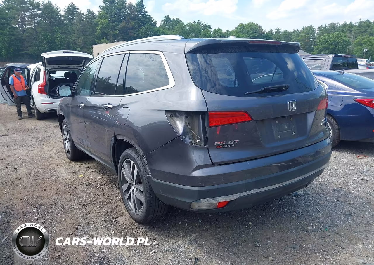 2017 Honda Pilot Elite VIN:5FNYF6H05HB082930 - 3