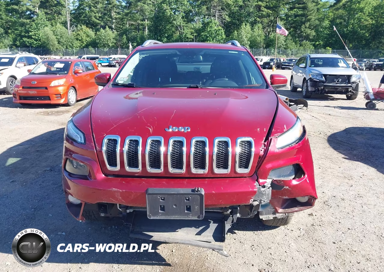 2017 Jeep Cherokee Latitude 4X4 VIN:1C4PJMCS1HW579847 - 13