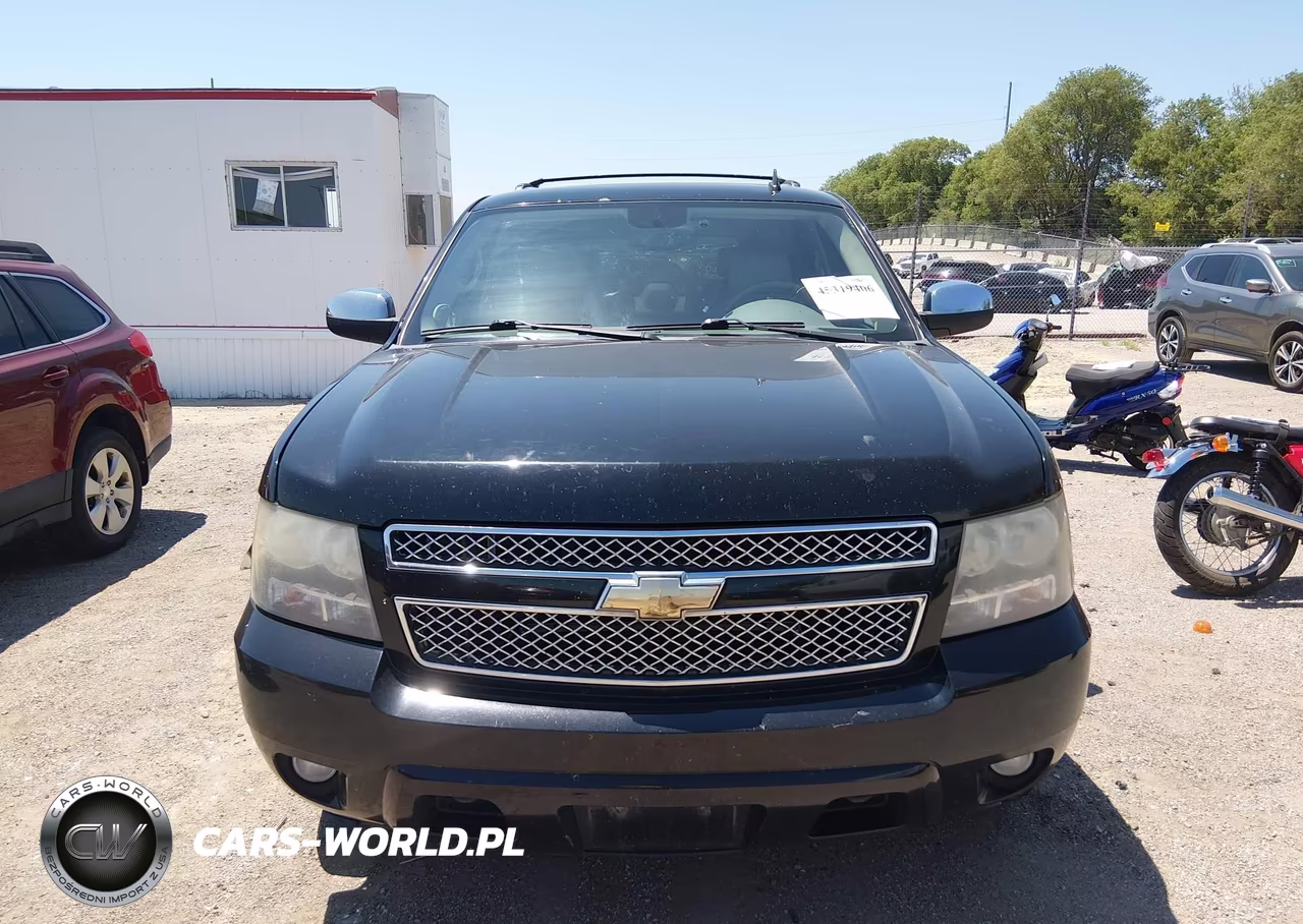 2009 Chevrolet Tahoe Ltz VIN:1GNFK330X9R280396 - 12