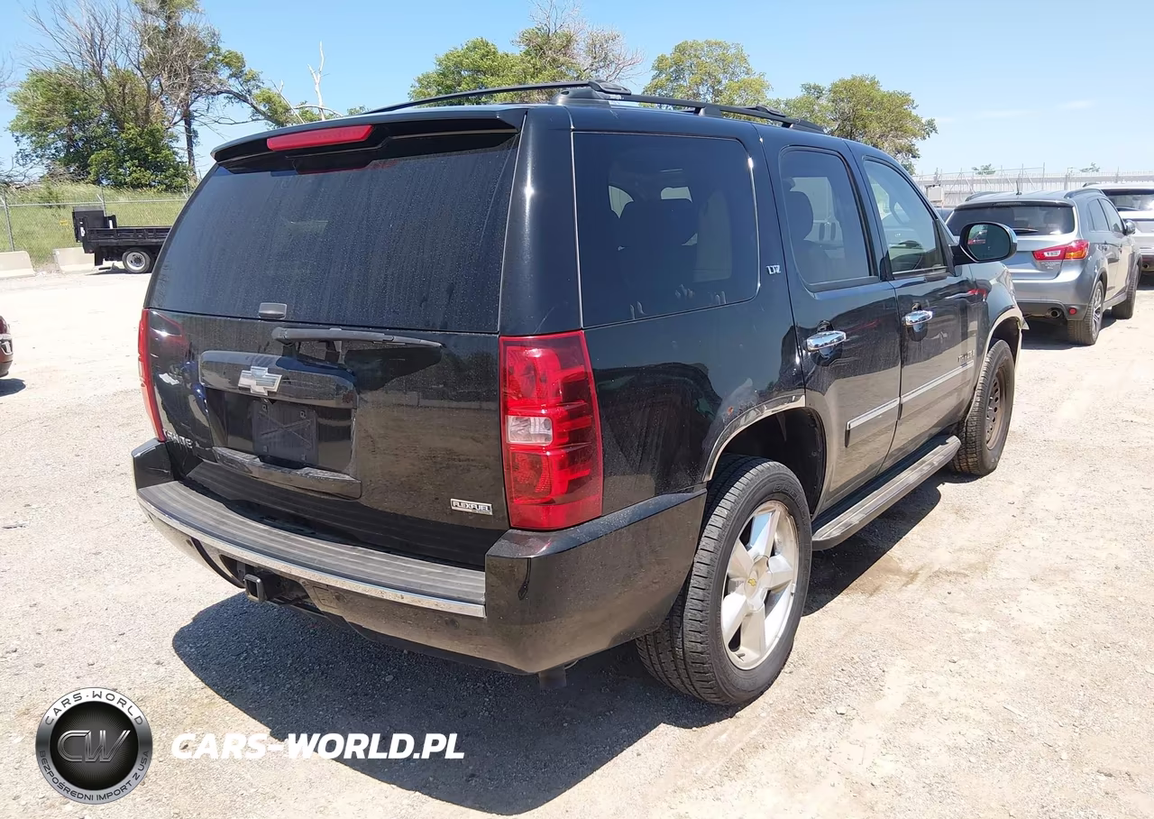 2009 Chevrolet Tahoe Ltz VIN:1GNFK330X9R280396 - 4