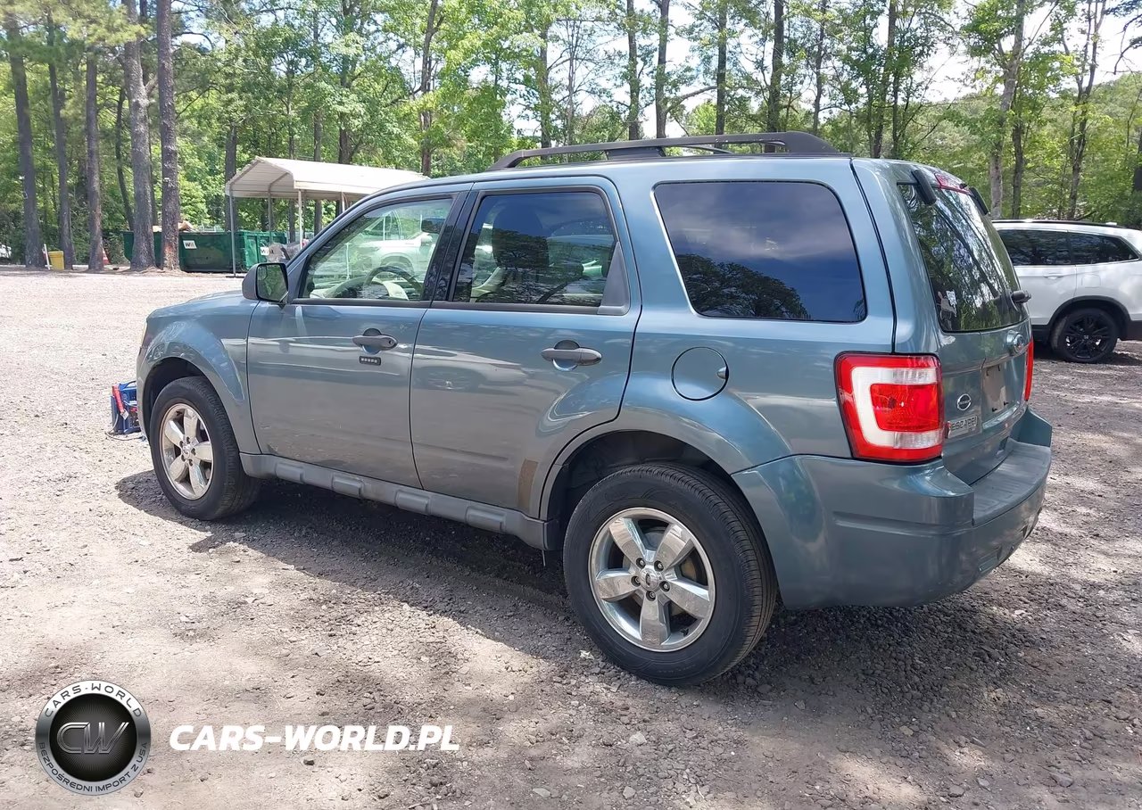 2010 Ford Escape Xlt VIN:1FMCU0D7XAKC76020 - 3