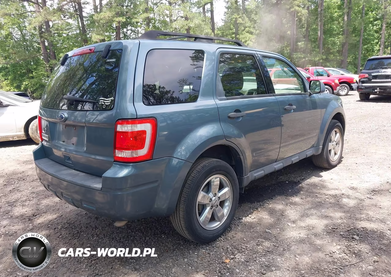 2010 Ford Escape Xlt VIN:1FMCU0D7XAKC76020 - 4
