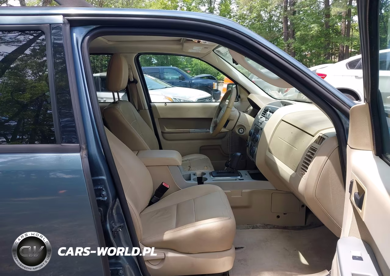2010 Ford Escape Xlt VIN:1FMCU0D7XAKC76020 - 5