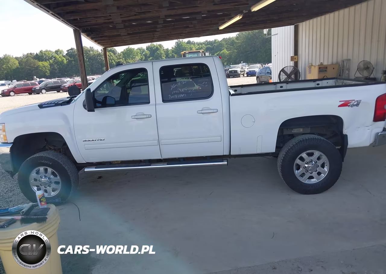 2013 Chevrolet Silverado 3500Hd Srw Ltz VIN:1GC4K1C83DF168043 - 13