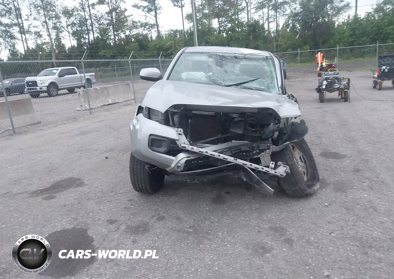 2018 Toyota Tacoma Sr VIN:5TFAX5GN2JX115383 - 12