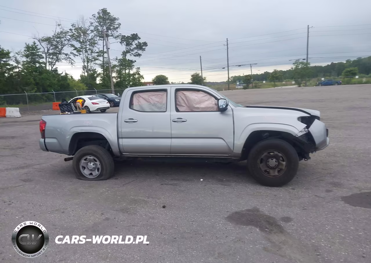2018 Toyota Tacoma Sr VIN:5TFAX5GN2JX115383 - 13