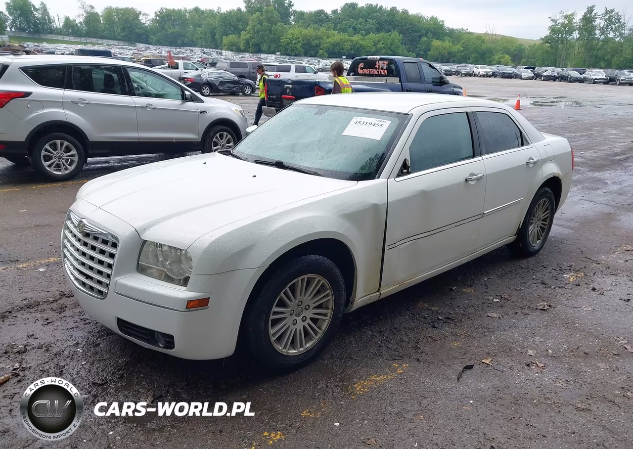 2010 Chrysler 300 Touring Plus VIN:2C3CA1CV4AH279929 - 2