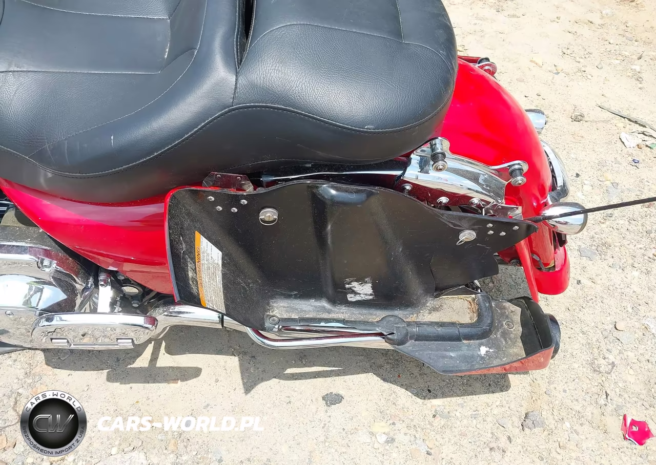 2010 Harley-Davidson Flhx VIN:1HD1KB414AB637085 - 14