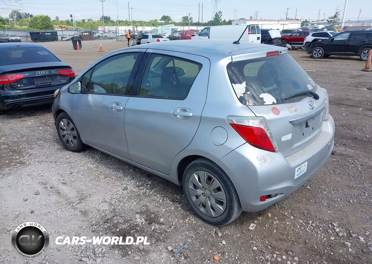 2013 Toyota Yaris Le VIN:JTDKTUD34DD567239 - 3