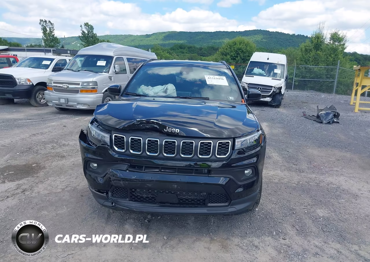 2025 Jeep Compass Latitude 4X4 VIN:3C4NJDBN4ST602277 - 12