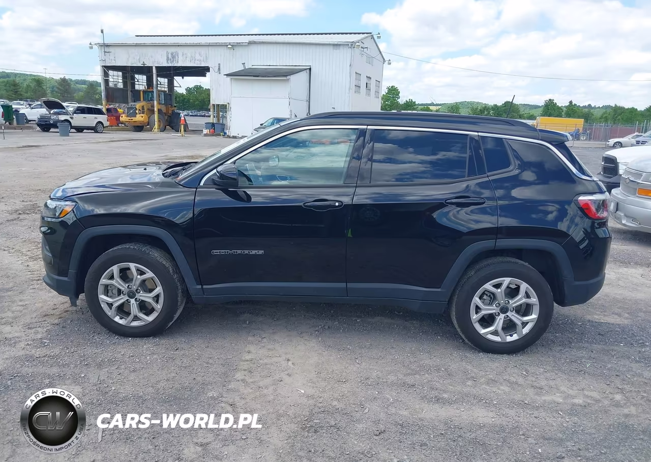 2025 Jeep Compass Latitude 4X4 VIN:3C4NJDBN4ST602277 - 14