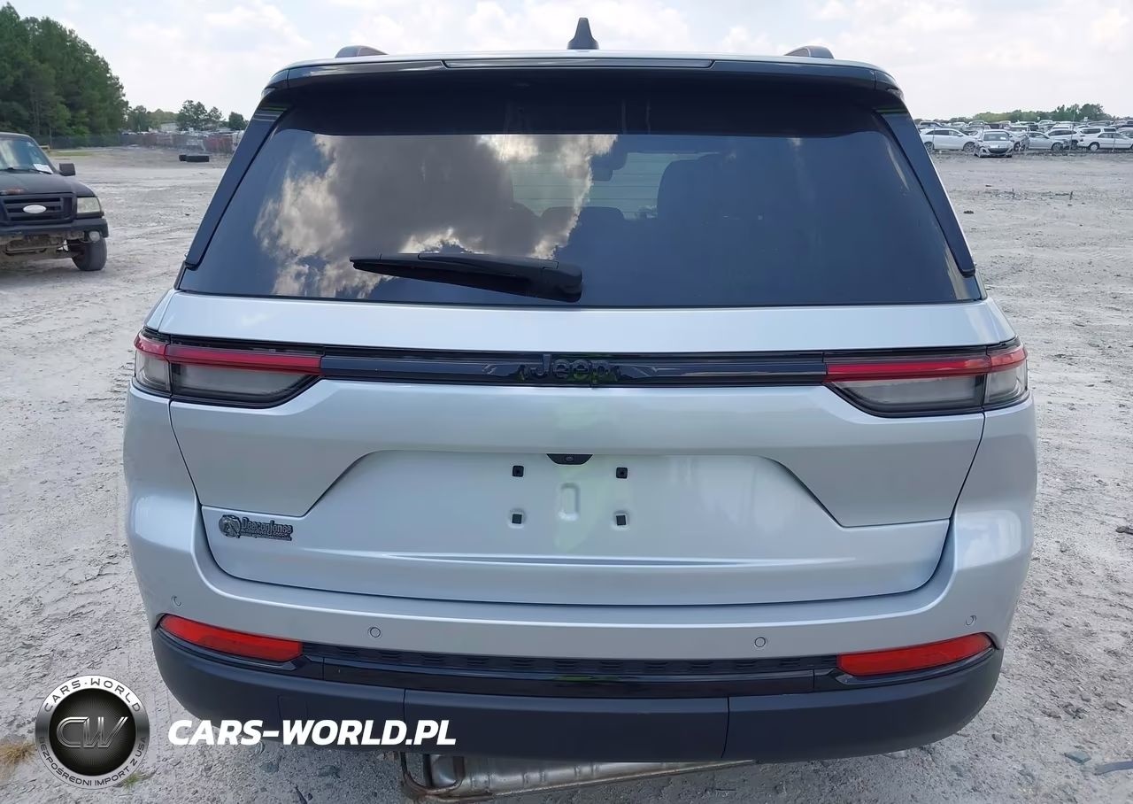 2025 Jeep Grand Cherokee Altitude X 4X2 VIN:1C4RJGAG4SC290155 - 17