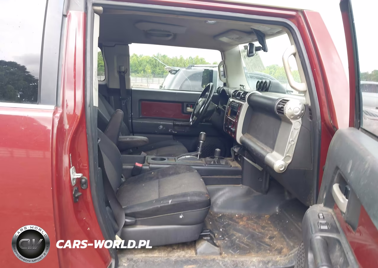 2010 Toyota Fj Cruiser VIN:JTEBU4BF2AK089688 - 5