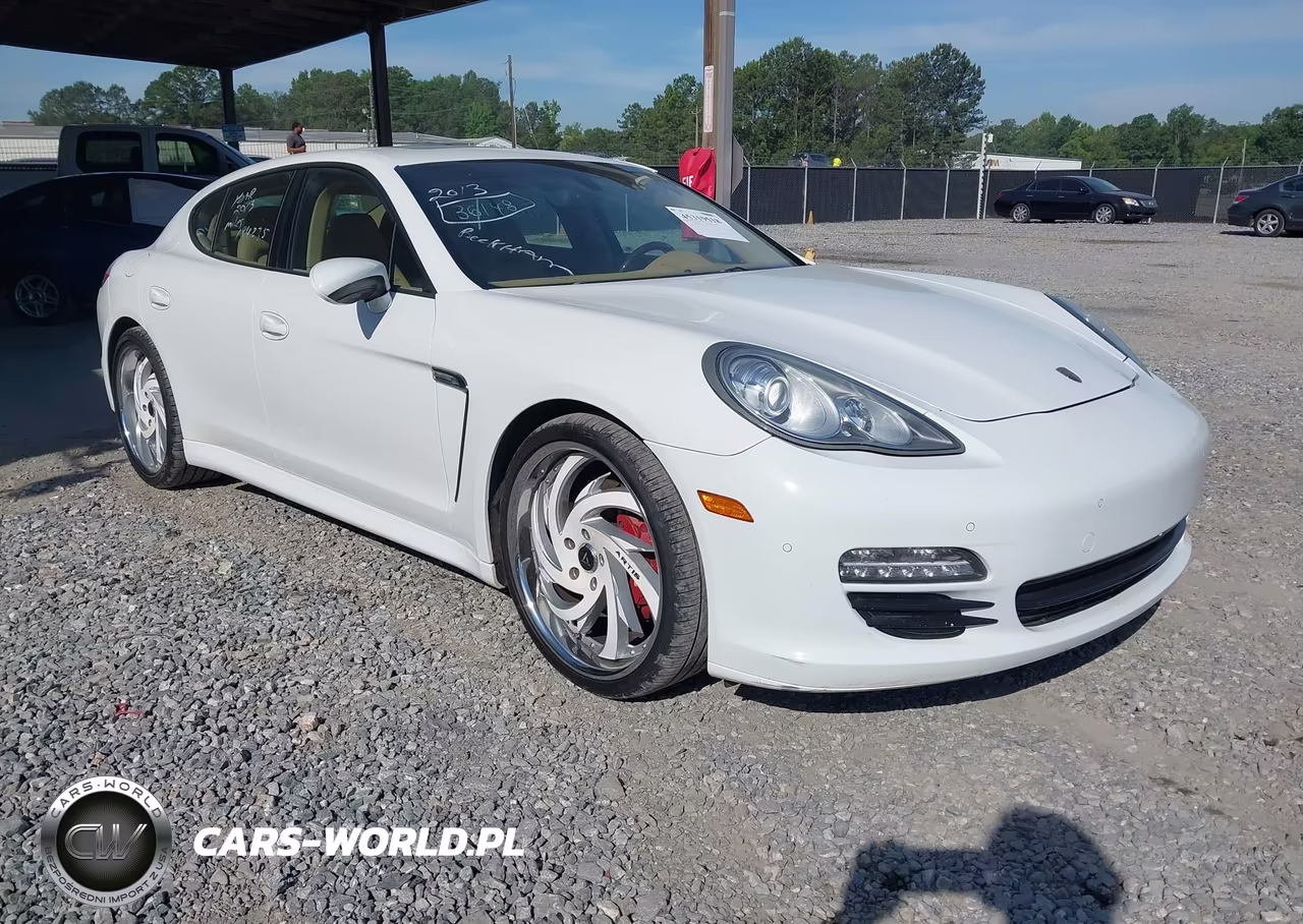 2013 Porsche Panamera 4