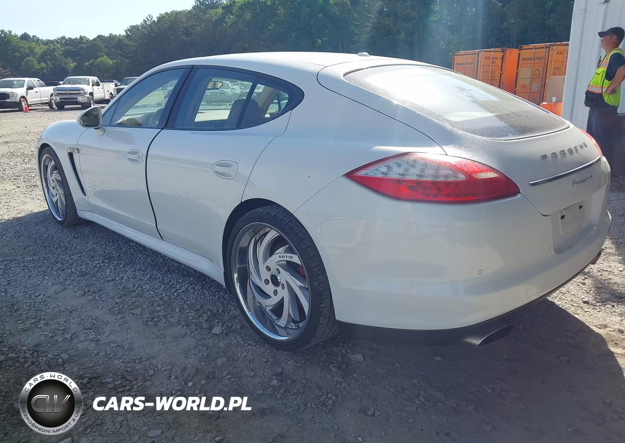 2013 Porsche Panamera 4 VIN:WP0AA2A72DL014124 - 3