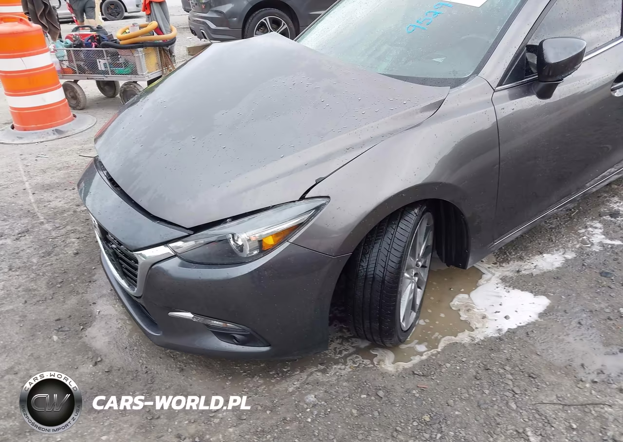 2018 Mazda Mazda3 Grand Touring VIN:3MZBN1M36JM215897 - 21