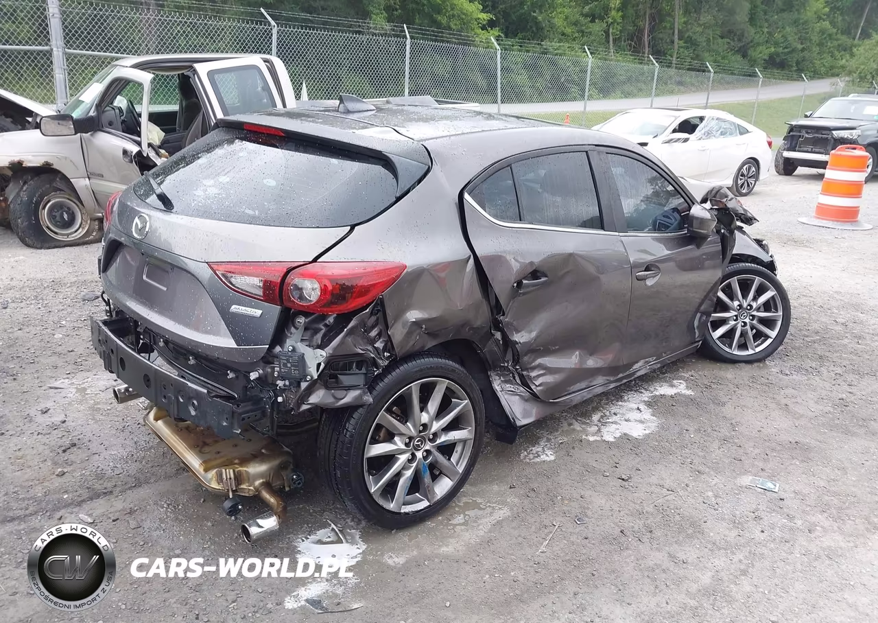 2018 Mazda Mazda3 Grand Touring VIN:3MZBN1M36JM215897 - 4