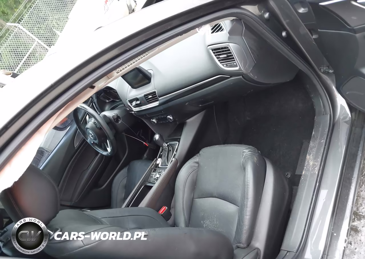 2018 Mazda Mazda3 Grand Touring VIN:3MZBN1M36JM215897 - 5