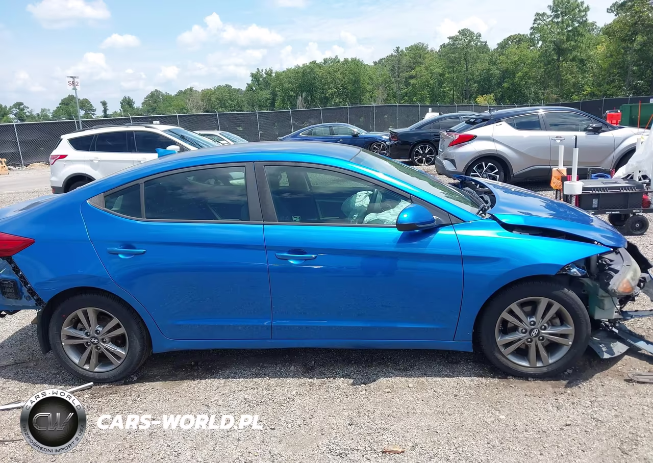 2018 Hyundai Elantra Sel VIN:5NPD84LFXJH254823 - 13
