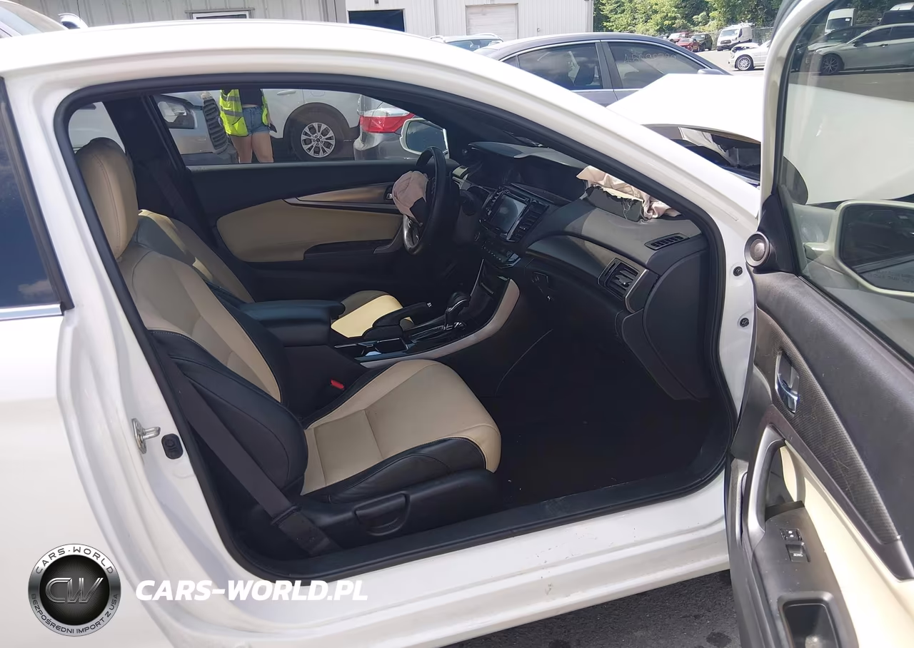 2017 Honda Accord Touring V6 VIN:1HGCT2B06HA005806 - 5