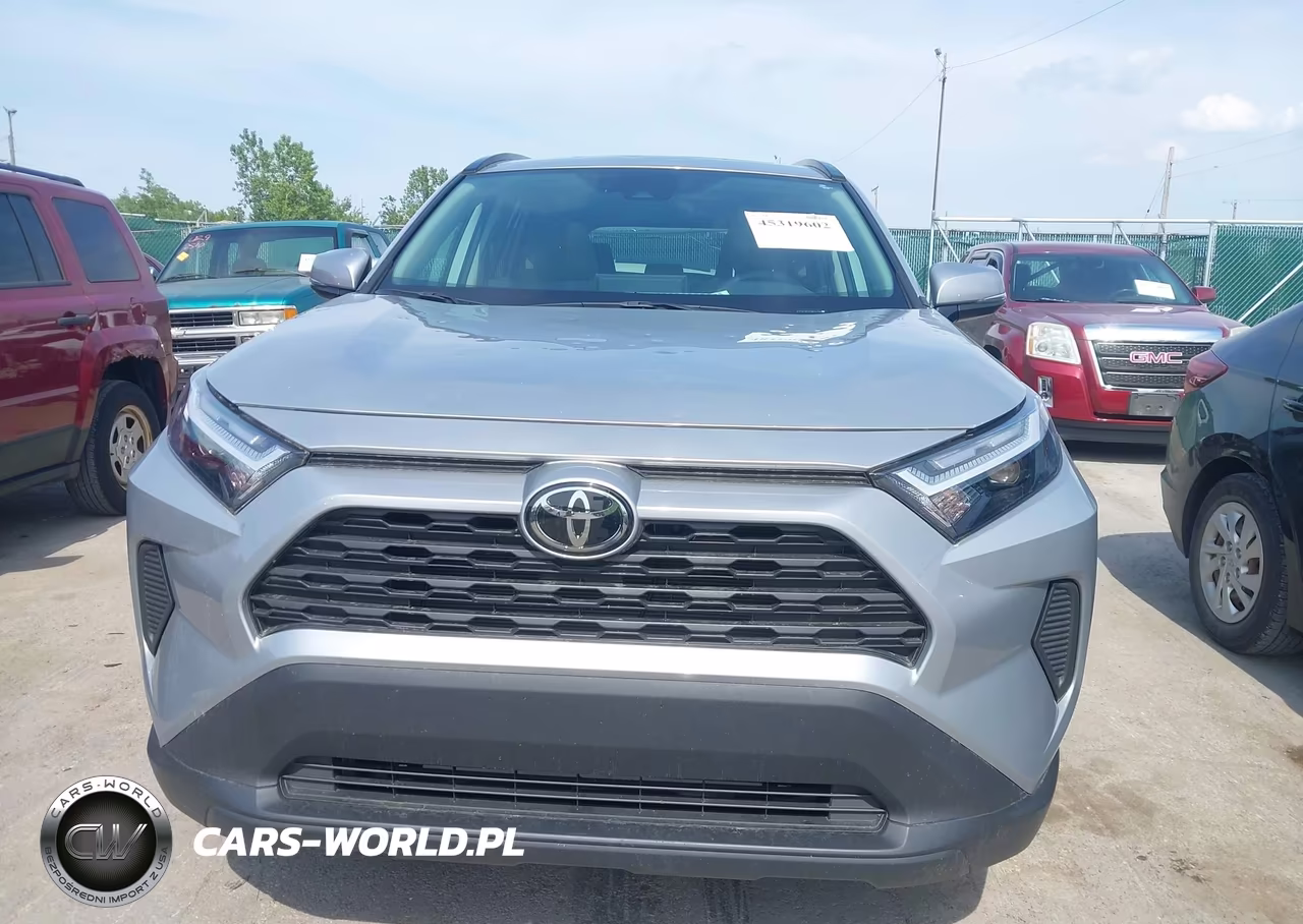 2025 Toyota Rav4 Xle VIN:2T3P1RFV1SW504199 - 12