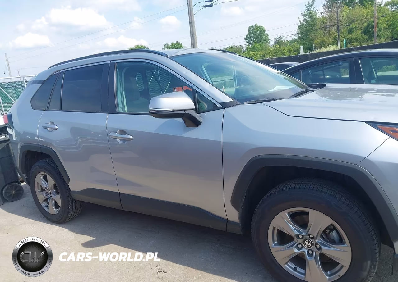 2025 Toyota Rav4 Xle VIN:2T3P1RFV1SW504199 - 13
