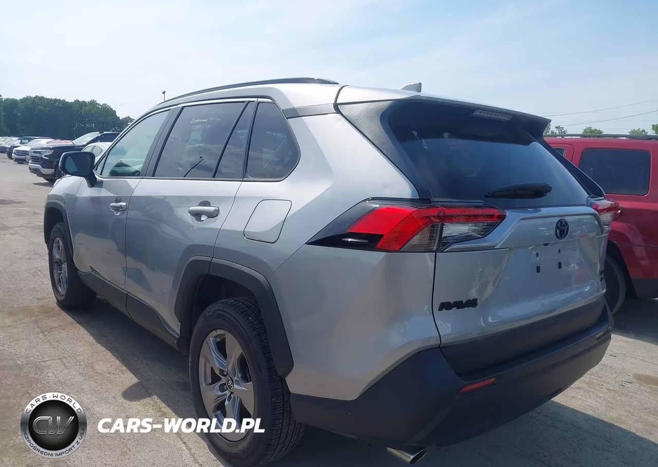 2025 Toyota Rav4 Xle VIN:2T3P1RFV1SW504199 - 3