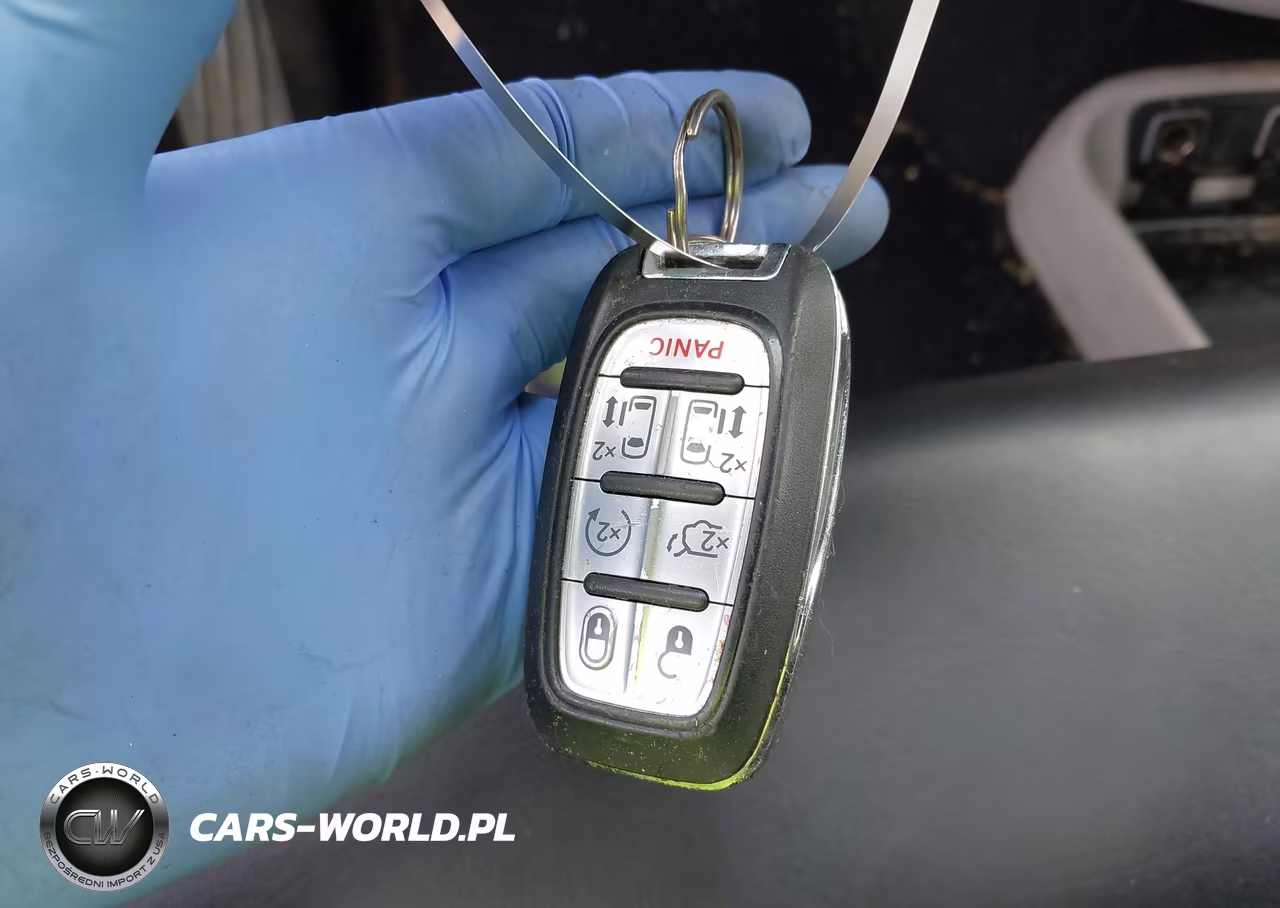 2020 Chrysler Voyager Lxi VIN:2C4RC1DG1LR151600 - 11
